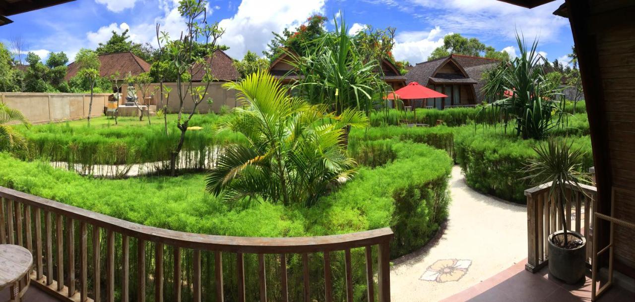 Maruti Beach Club Toyapakeh Exterior foto